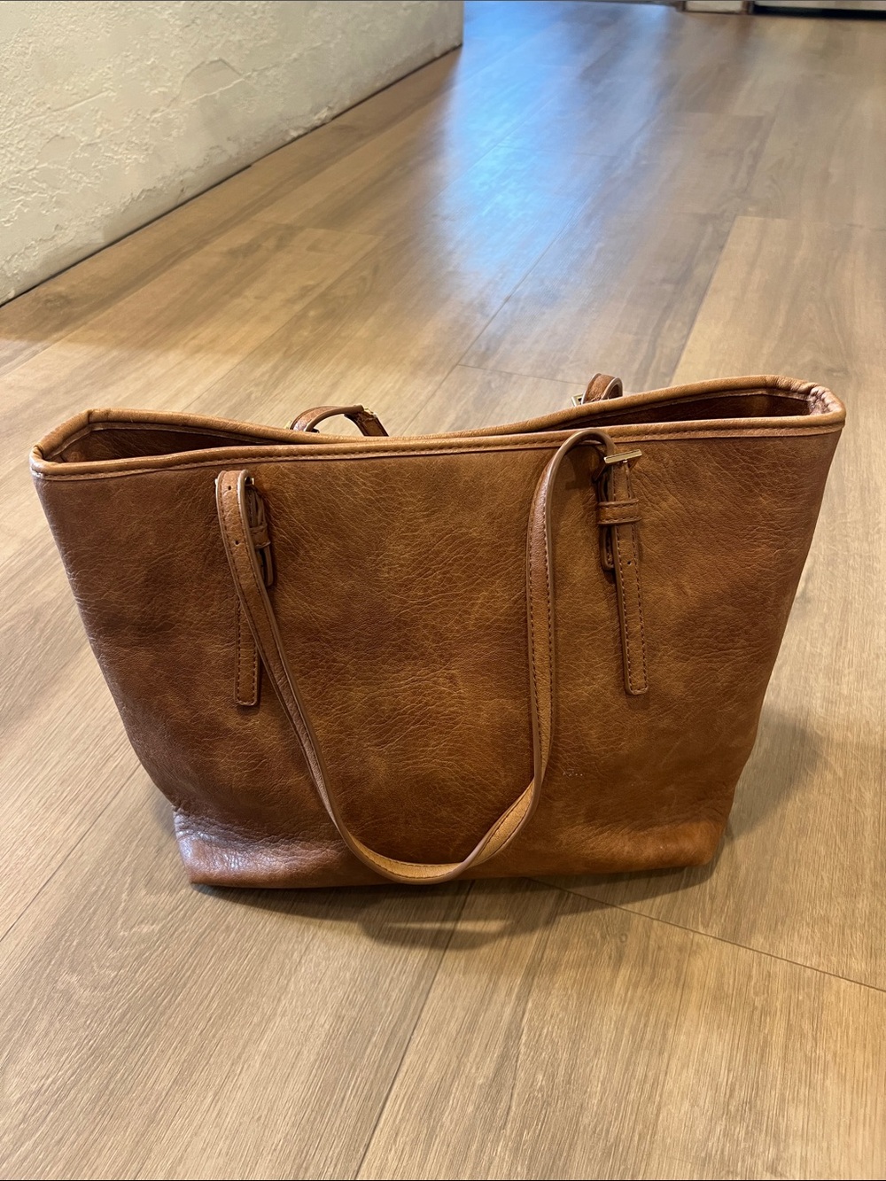 Classic Leather Tote Bag in Brown